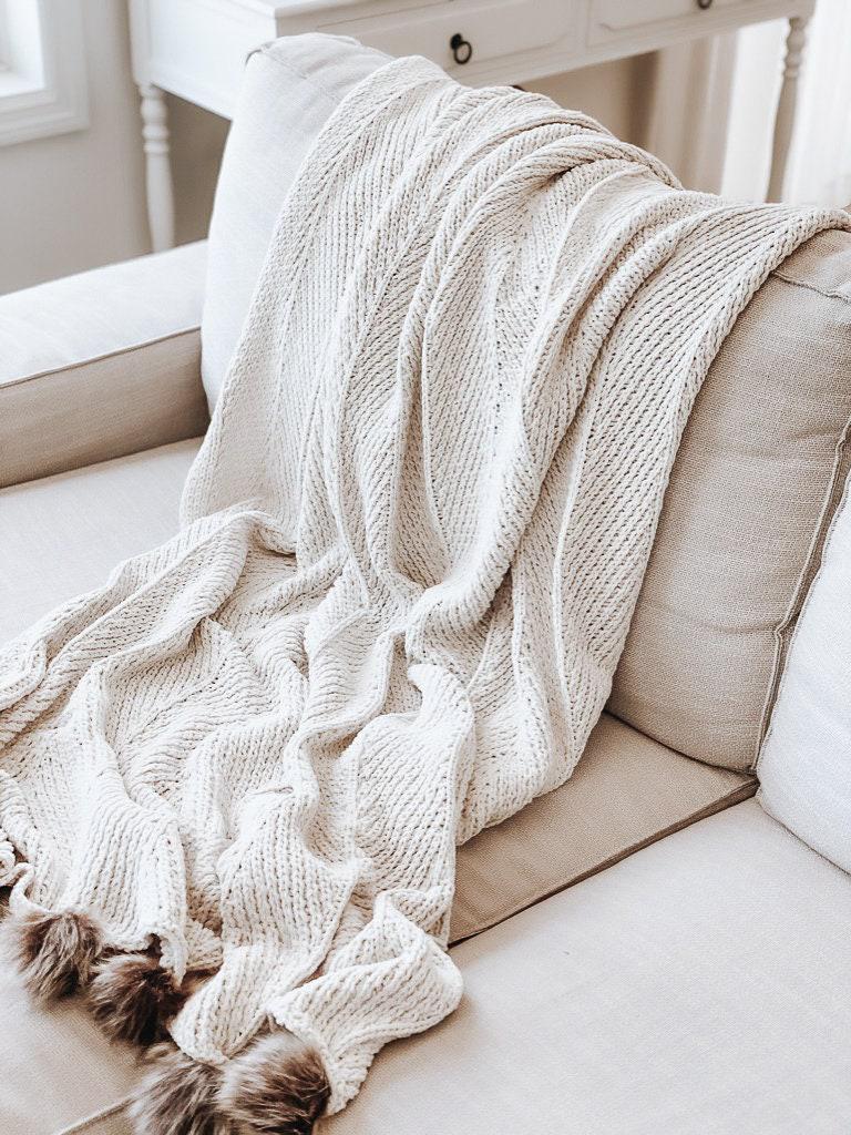 Knit Throw Blanket - Cream Faux Fur Pom Knit Throw Blanket